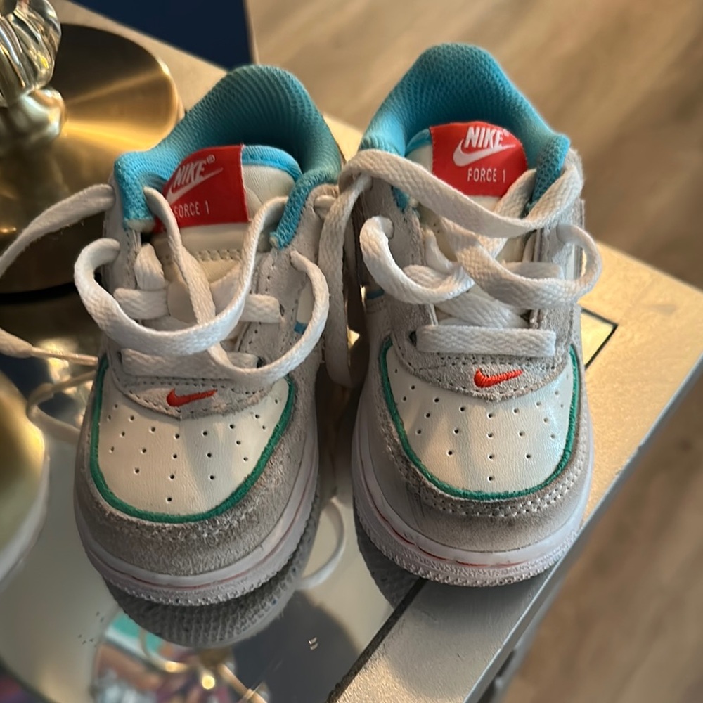 Nike Kids Force 1 White and Gray Sneakers